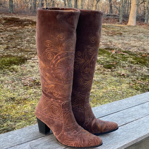 Embroidered Boots - Picture 7 of 7